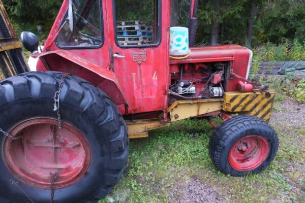 Valmet 565 traktori - Image 6