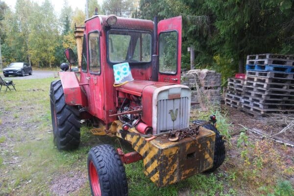 Valmet 565 traktori