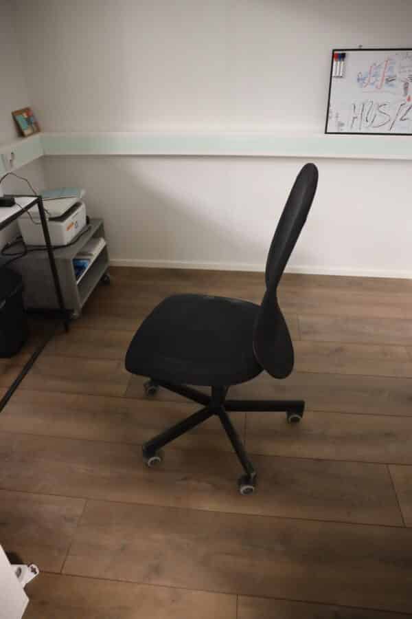 Toimistokalusteet, hylly, jääkaappi yms... (H6) - Image 18