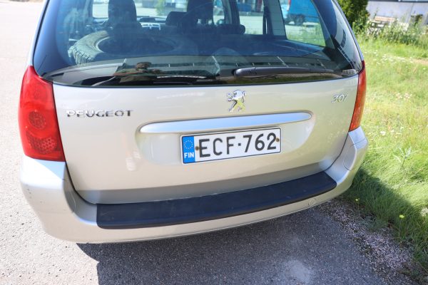 Peugeot 307 1.6 (ECF-762) - Image 13