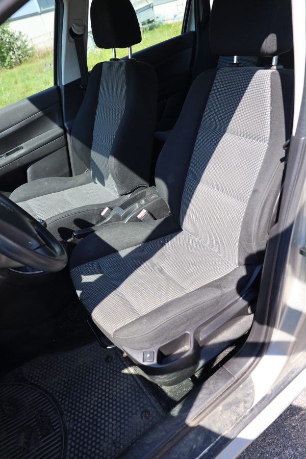 Peugeot 307 1.6 (ECF-762) - Image 38