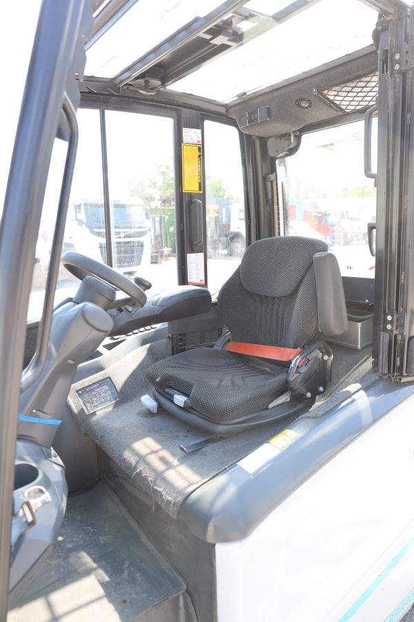 Uni Carries MX35L sähkötrukki (4) - Image 28