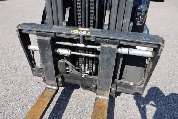 Uni Carries MX35L sähkötrukki (1) - Image 22