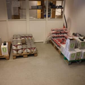 Oliiviöljyä, tryffelitahnaa, artisokkaa yms... (4)