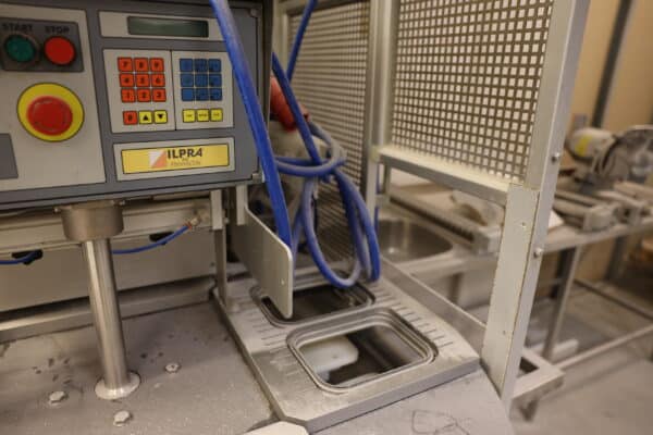 Forniture sirman raastinkone ja Ilpra vakuumipakkauskone (25) - Image 9
