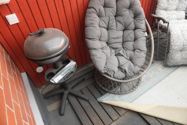 Puutarhakalusteet ja sähkögrilli - Image 2
