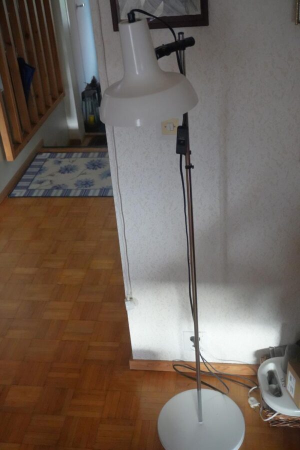 Lattiavalaisin ja kattovalaisimet