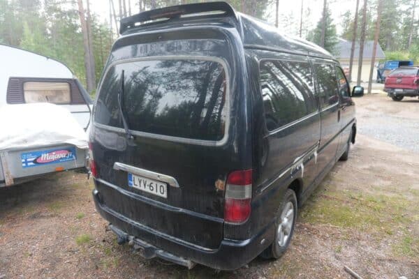 Toyota Hiace pakettiauto - Image 4