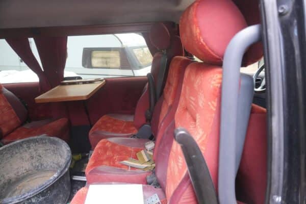 Toyota Hiace pakettiauto - Image 15