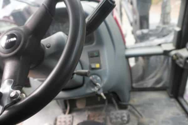 Valtra 65 liikennetraktori - Image 21