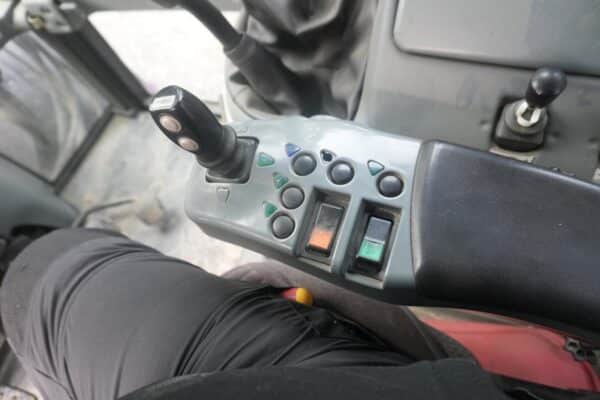 Valtra 65 liikennetraktori - Image 27
