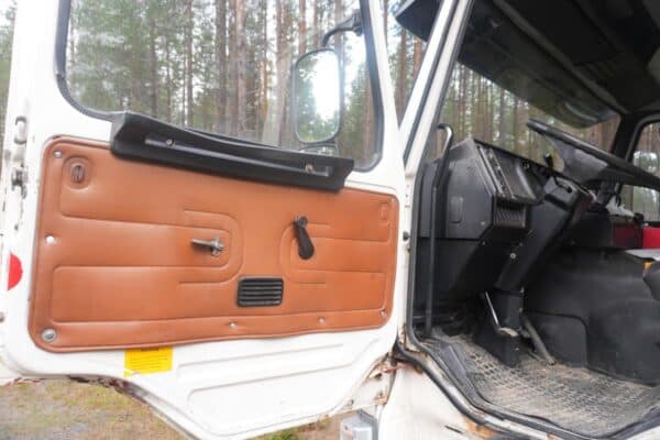 Scania 92H kuorma-auto kuormanostimella - Image 10
