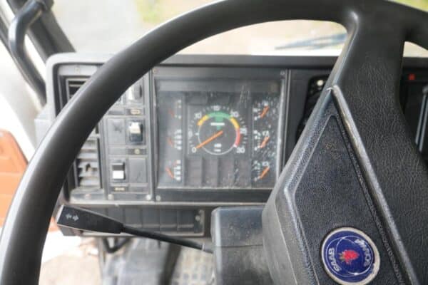 Scania 92H kuorma-auto kuormanostimella - Image 16