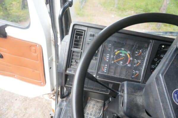 Scania 92H kuorma-auto kuormanostimella - Image 24