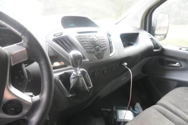 Ford Transit Custom pakettiauto - Image 10