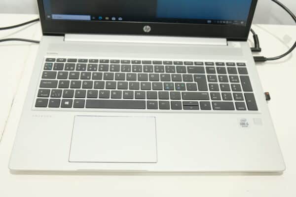 HP ProBook 450 G7 tietokone, telakka, hiiri (BB100) - Image 3
