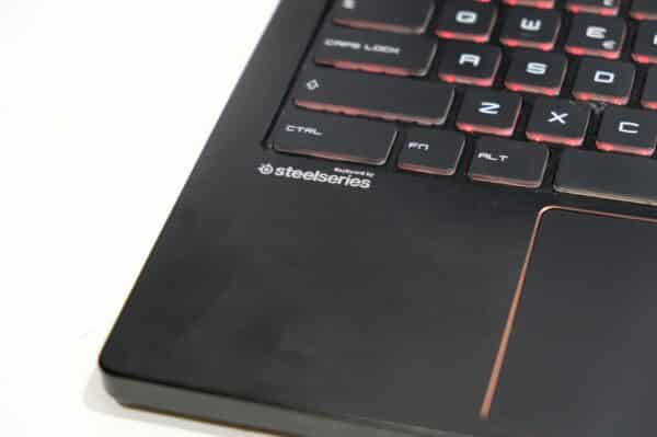 MSI MS-16K2 kannettava tietokone, Honor puhelin, Philips kuulokkeet (EL102) - Image 7