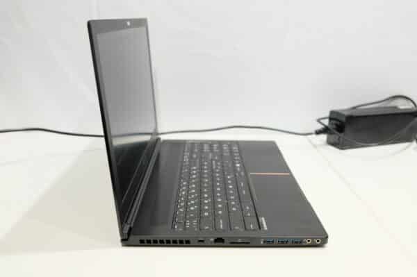 MSI MS-16K2 kannettava tietokone, Honor puhelin, Philips kuulokkeet (EL102) - Image 15