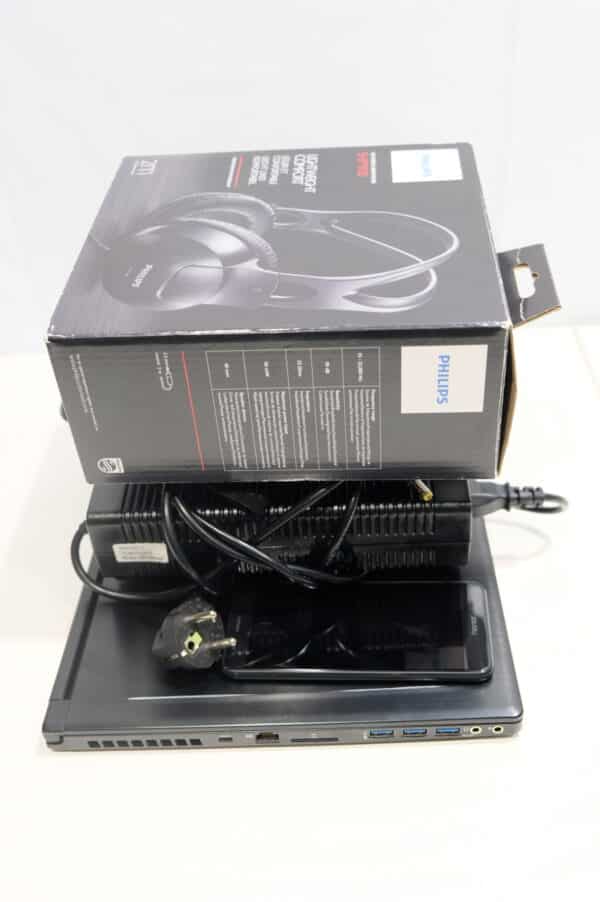 MSI MS-16K2 kannettava tietokone, Honor puhelin, Philips kuulokkeet (EL102) - Image 20