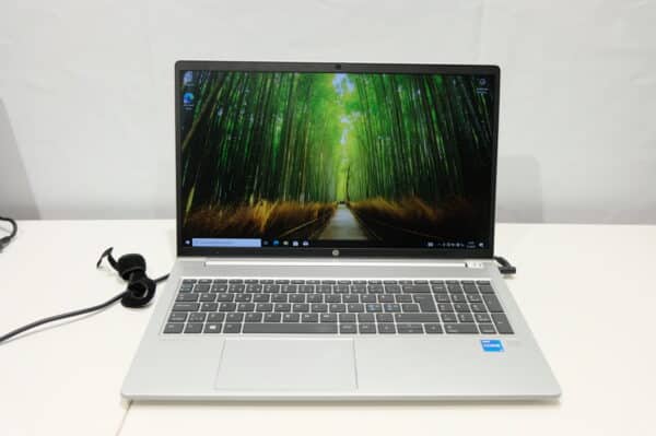 HP ProBook 450 G8 kannettava tietokone (BB122)