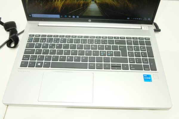 HP ProBook 450 G8 kannettava tietokone (BB122) - Image 2