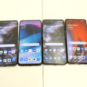 OnePlus puhelin / 4 kpl (BB127)