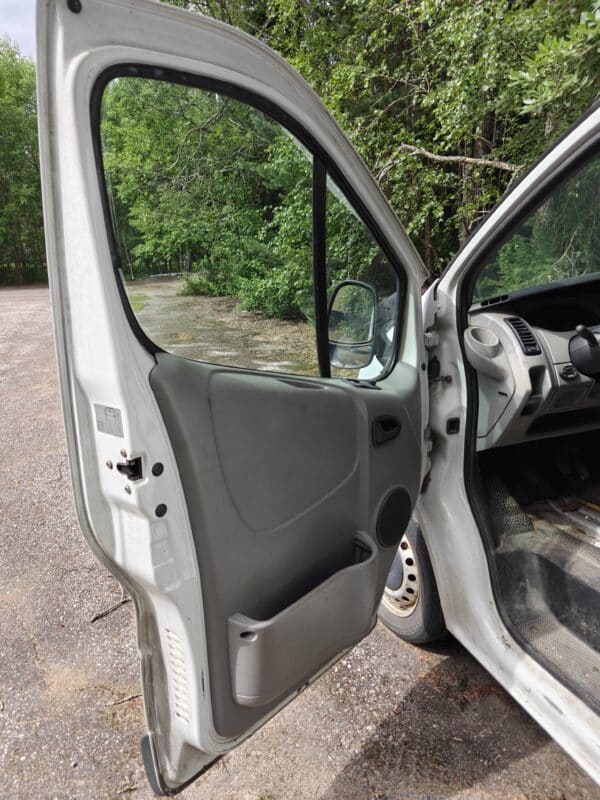 Nissan PRIMASTAR 2.0 (OZE-810) - Image 10