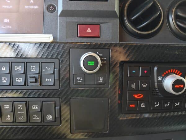 RENAULT RX 62 TT, -22. (GOZ-935) - Image 61