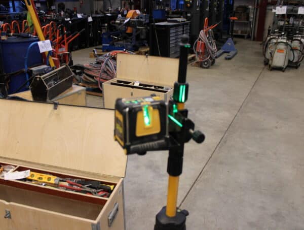 Työkaluja, nokkakärryt, laser, laatikko yms (LT94) - Image 6