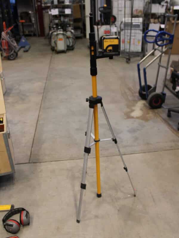 Työkaluja, nokkakärryt, laser, laatikko yms (LT94) - Image 9