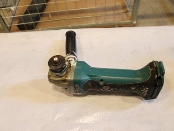 Rikkinäisiä makita työkaluja (RM3) - Image 16