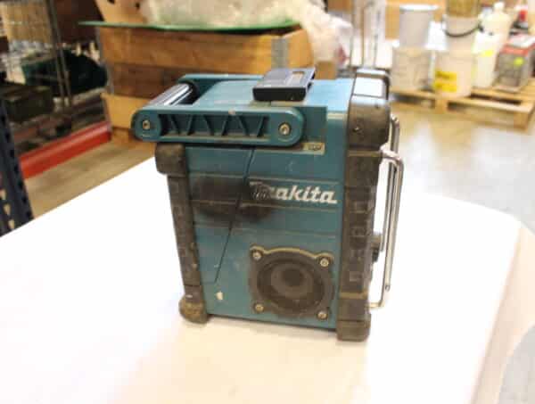 Rikkinäisiä makita työkaluja (RM3) - Image 5