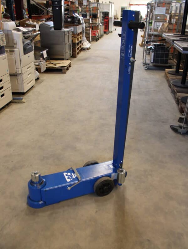 HYDRAULINENPAINEILMANOSTIN AC 25-2 (TK272)