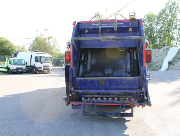 SCANIA P320 ROSKA-AUTO (MYT-405) - Image 9