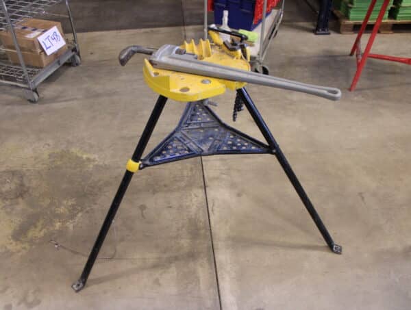REMS Aquila 3B työpöytä + RIDGID 36'' - 900mm putkipihdit (LT49)
