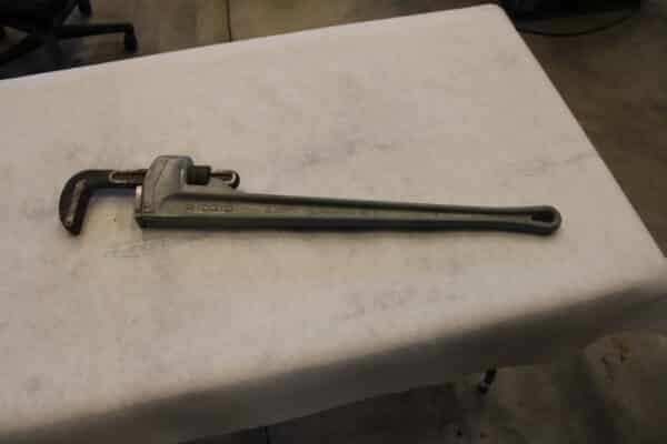 REMS Aquila 3B työpöytä + RIDGID 36'' - 900mm putkipihdit (LT49) - Image 8