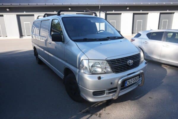 Toyota Hiace 4WD pakettiauto - Image 3