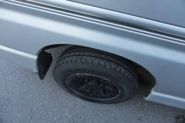 Toyota Hiace 4WD pakettiauto - Image 5