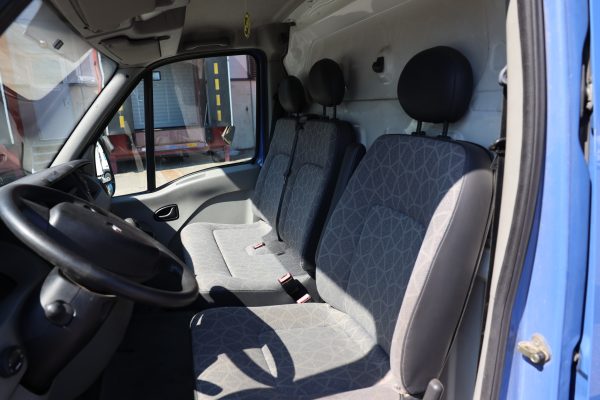 Renault MASTER FOURGON 2.5 (KMG-366) - Image 27