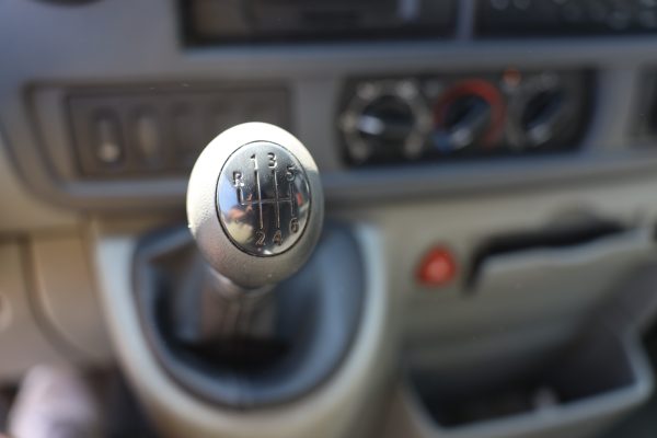 Renault MASTER FOURGON 2.5 (KMG-366) - Image 35