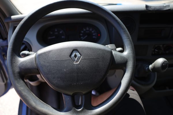 Renault MASTER FOURGON 2.5 (KMG-366) - Image 37