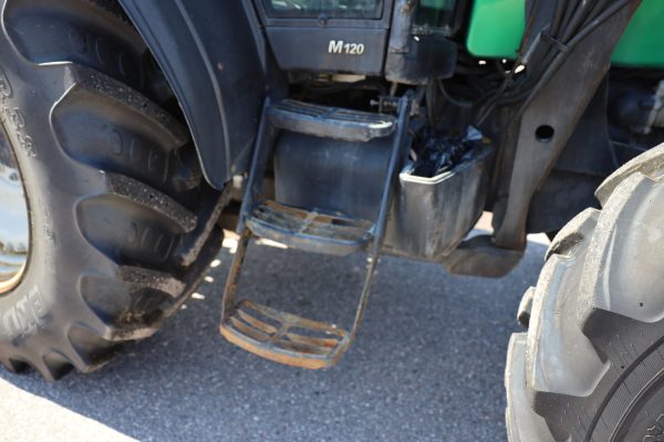VALTRA M 120 TRAKTORI (103-JAE) - Image 23