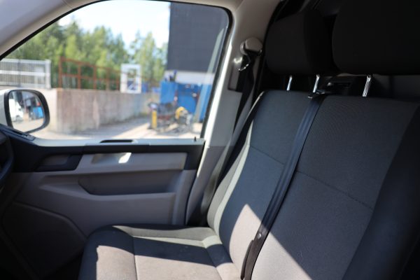 Volkswagen TRANSPORTER 2.0, 4 Motion (KNV-799) - Image 35