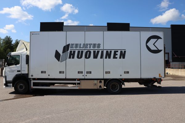 Volvo FM 330 4X2 Umpikorinen 10837cm3 (ZNP-556) - Image 12