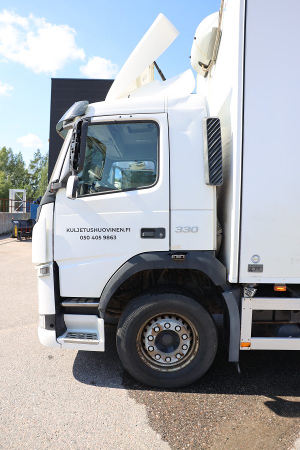 Volvo FM 330 4X2 Umpikorinen 10837cm3 (ZNP-556) - Image 15