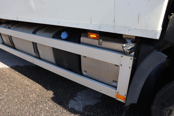 Volvo FM 330 4X2 Umpikorinen 10837cm3 (ZNP-556) - Image 28