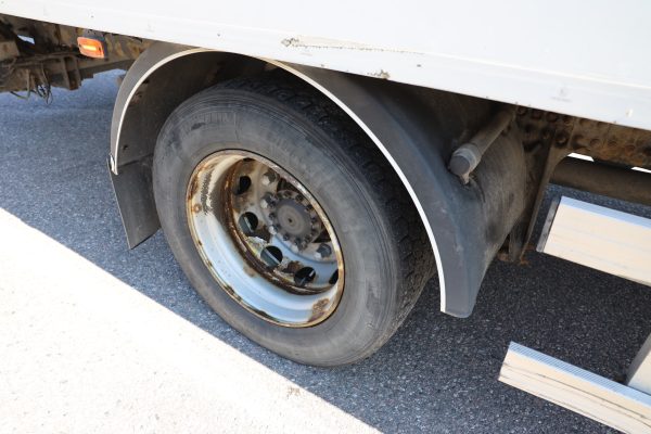 Volvo FM 330 4X2 Umpikorinen 10837cm3 (ZNP-556) - Image 29