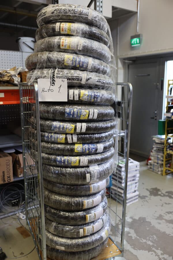 Michelin, Dunlop, Pirelli renkaita 18 kpl (1)