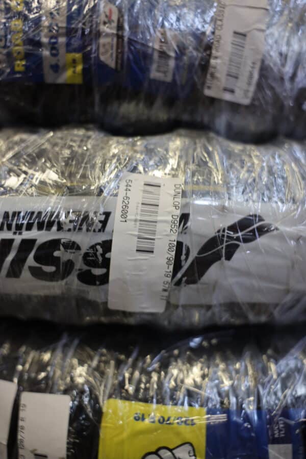 Michelin, Dunlop, Pirelli renkaita 18 kpl (1) - Image 15