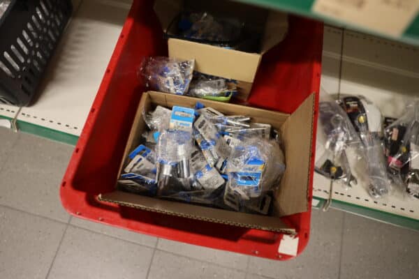 Lenkkiavaimia, hylsyjä, suodatinavaimia ja pihtejä (12) - Image 23